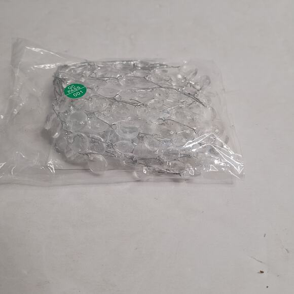 Decorative hair accessory or embellishment. - Picture 6 of 6